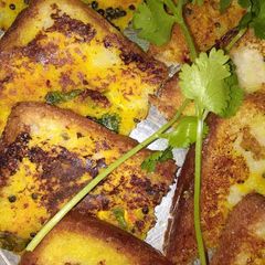 A picture of Bread dhokla.