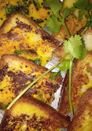 A picture of Bread dhokla.