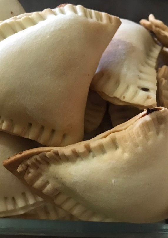 Una foto de Empanaditas de atún o empanadas de Vigilia