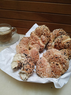 Foto resep SIMIT-TURKISH SESAME PRETZEL BREAD 👌
