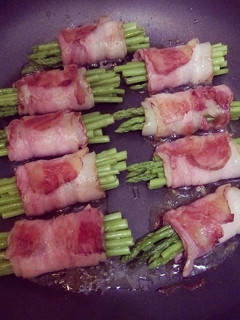 培根蘆筍卷 的食譜成品照片