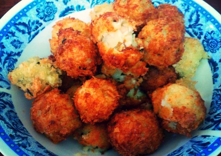 How to Prepare Super Quick Homemade Potato Balls with Cheddar and Sausage