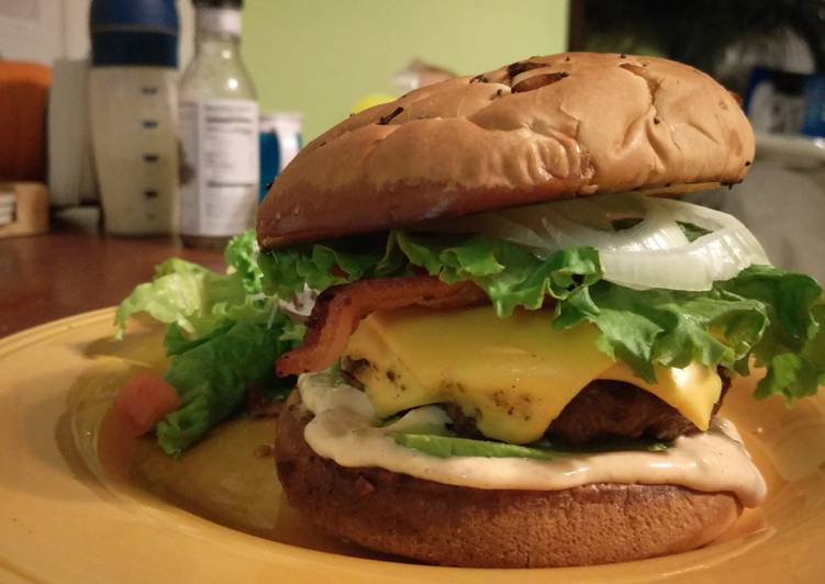 Simple Way to Make Ultimate Spicy Bacon Avacado Cheeseburger