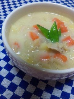 A picture of Clam Chowder with Hamaguri Clams.