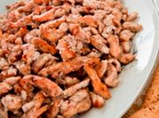 A picture of chicken breast marinate