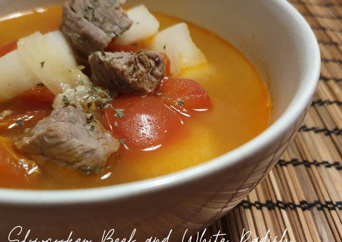 Cara Gampang Menyajikan Sup Daging Sapi dan Lobak Putih (Slowcooker) yang Sempurna
