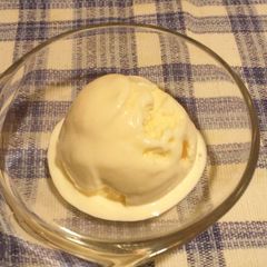 A picture of Vanilla Ice Cream with One Egg.