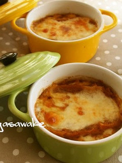 A picture of Quick and Easy Onion Gratin Soup.
