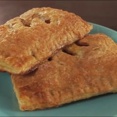 A picture of Apple Pie Pockets.