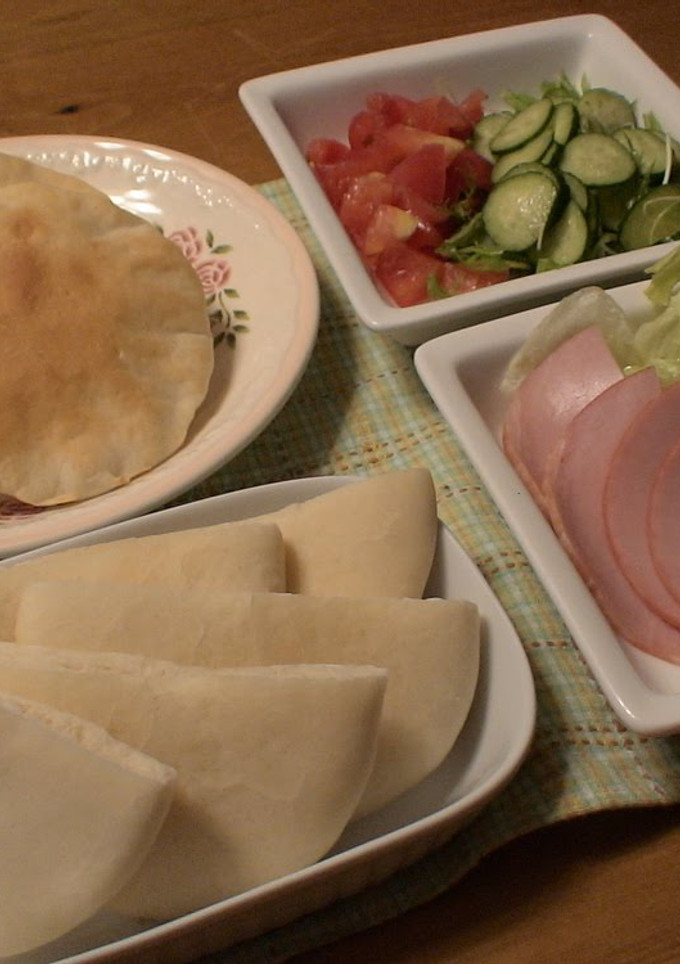 A picture of Pita Bread.