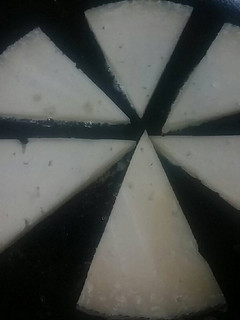 Una foto de 41. Queso a la plancha crujiente. truco