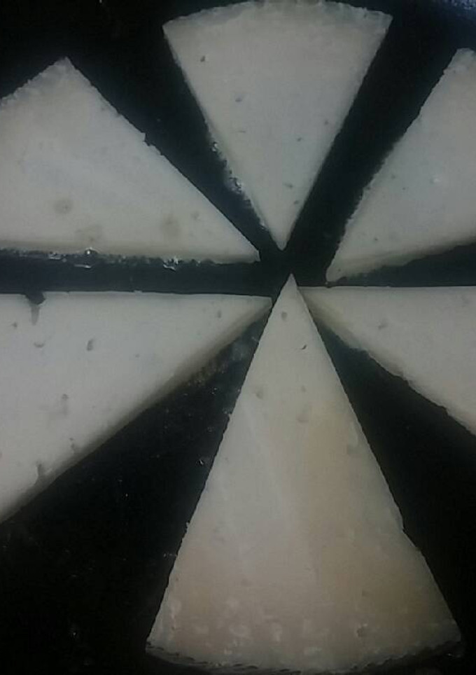 Una foto de 41. Queso a la plancha crujiente. truco