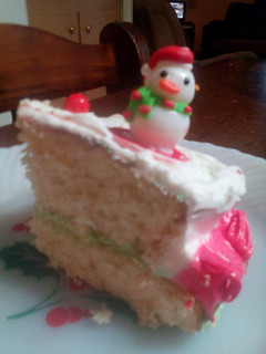 A picture of Sunshines Christmas Yellow Cake and Butter Cream.