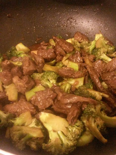 A picture of Beef with broccoli.