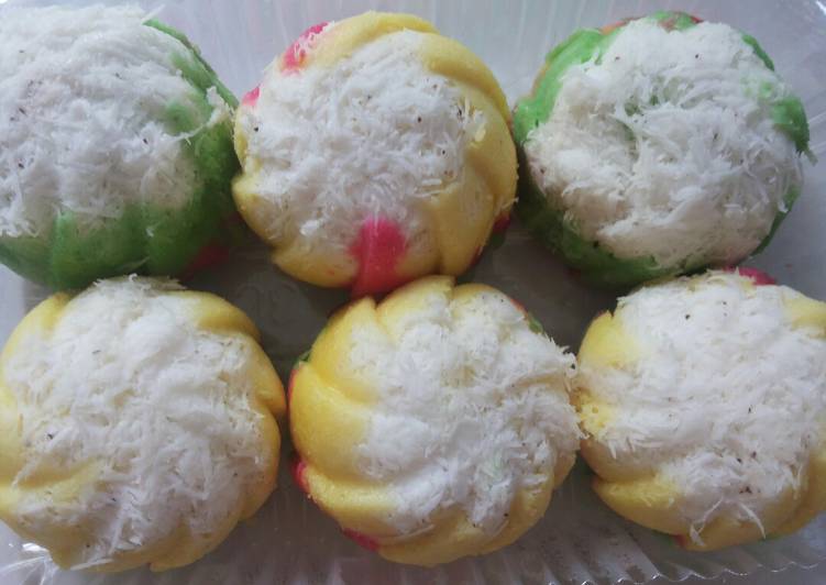Proses meracik Putu Ayu Lembut cocok untuk pemula yang Lezat