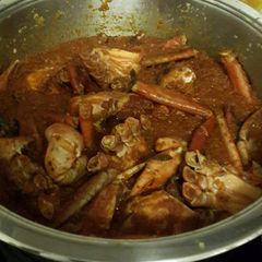 A picture of South African Indian Crab Curry.