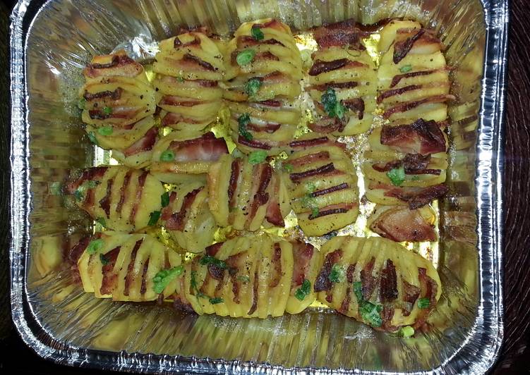 Recipe: Appetizing Bacon Hasselback Potatoes