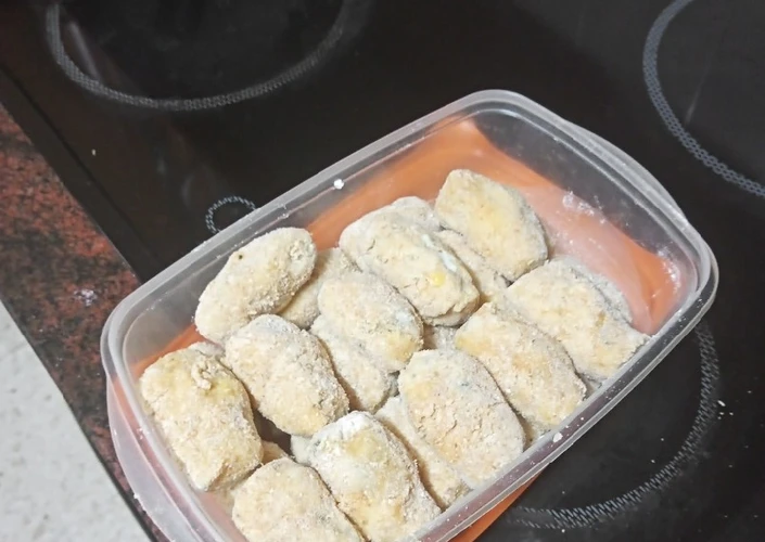 Pasos sencillos para Hacer  Croquetas de maíz, atún y huevo duro