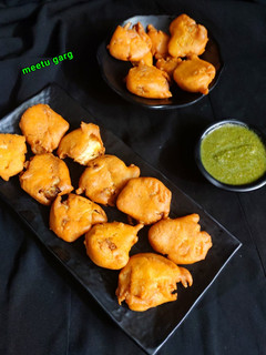 फूलगोभी पकौड़े (Cauliflower Pakode recipe in Hindi) रेसिपी मुख्य फोटो