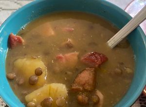 Una foto de Sancocho de Lentejas
