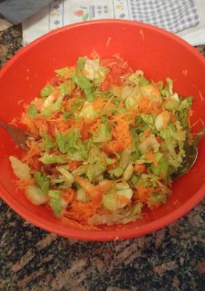 Una foto de Ensaladita simple para almuerzo cena