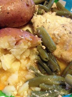 A picture of Zesty Chicken Potatoes & Green Beans.