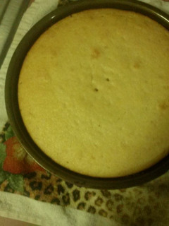 A picture of Lowfat cake from a mix.