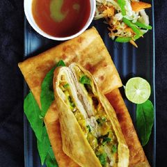 A picture of Pocket cheese veggies curry naan.