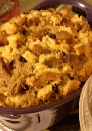 A picture of Bread pudding.