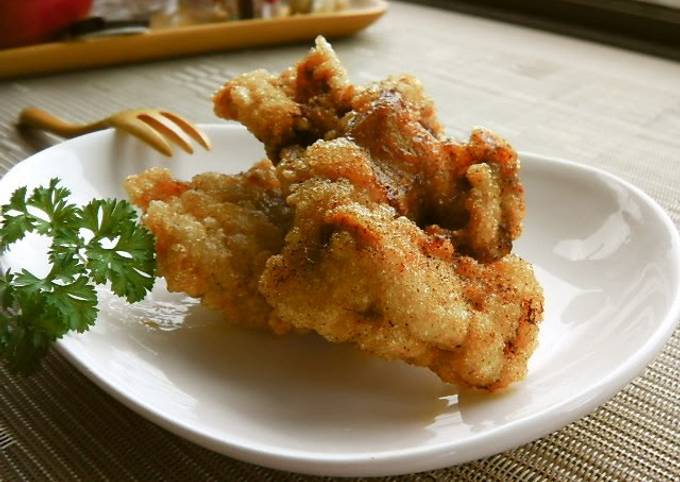 Deep-fried Soy Sauce and Garlic Chicken Thigh Marinated in Yogurt