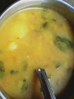आलू की सब्ज़ी (Aloo ki sabzi recipe in hindi) रेसिपी मुख्य फोटो