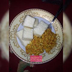 A picture of Boiled yam and egg sauce.