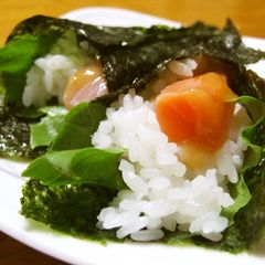 A picture of Korean Miso Sauce for Rolled Sushi.