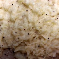 A picture of Garlic Mashed Potatoes.