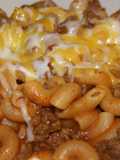 Chili pasta & Garlic Bread