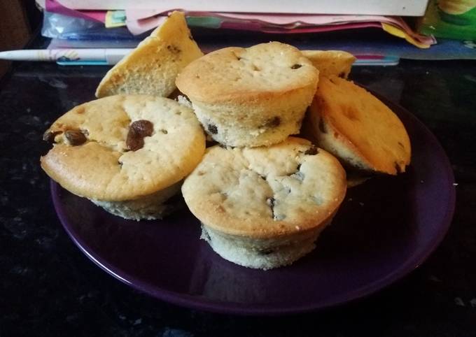 How to Make Super Quick Homemade Choc chip muffin with marsbar centre