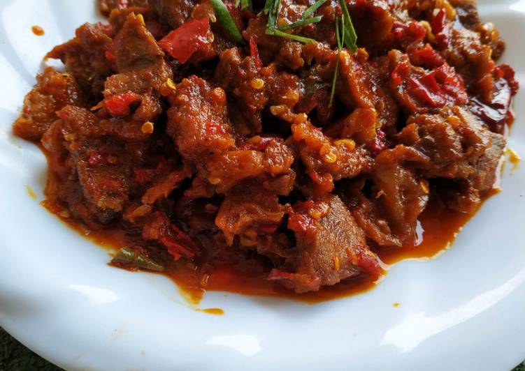 Krengsengan daging sapi