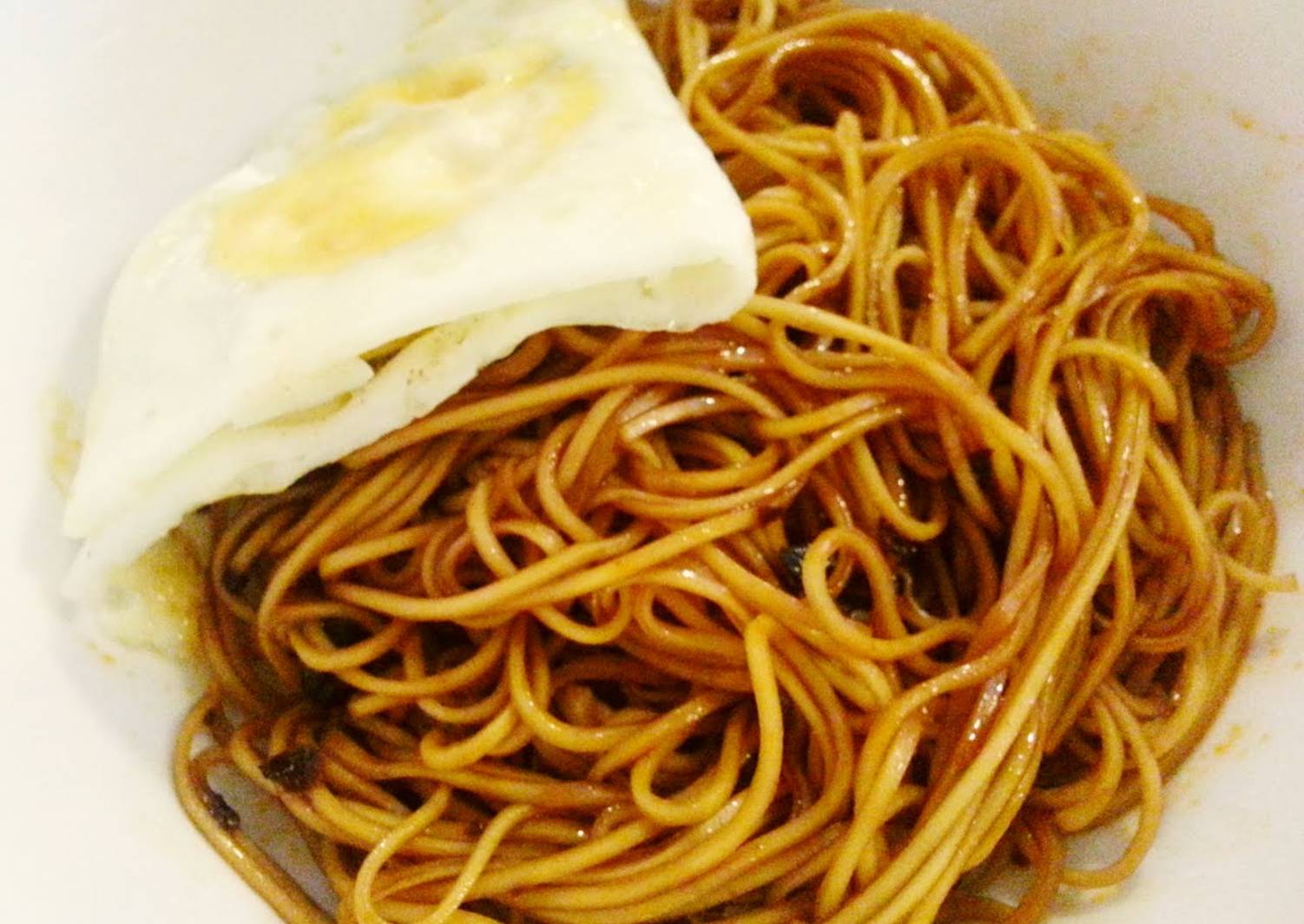 Sweet and spicy egg noodle Recipe by SALG Cookpad