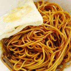 A picture of Sweet and spicy egg noodle.