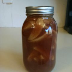 A picture of Canned Apple Pie Filling.