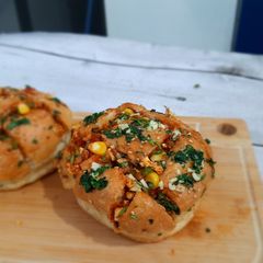 A picture of Pullout Cheesy Bun.