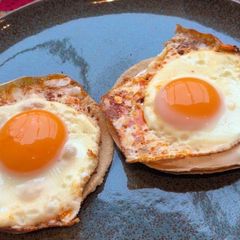 A picture of Turkish-Inspired Crispy Chilli Egg Tacos.