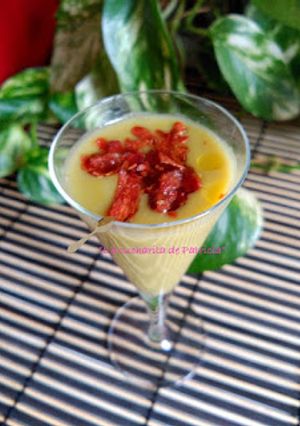 Foto principal de Crema de guisantes con crujiente de jamón