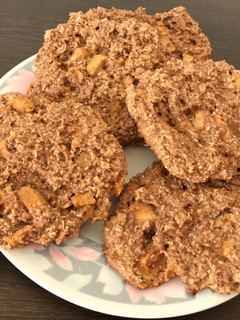 Una foto de Galletas de avena y manzana sin harina - sin azúcar - sin aceite