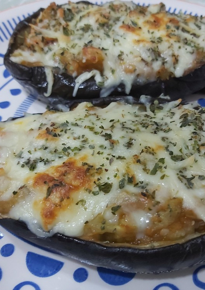 Una foto de Berenjenas rellenas de pollo en 15 minutos