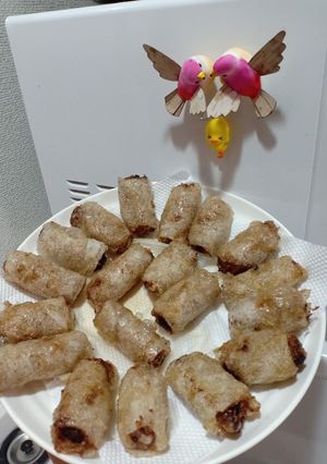 Hình của món Nem rán Huế.