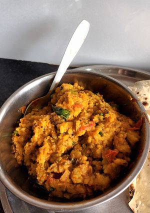 ખીચડી બાઉલ (લેફ્ટ ઓવર) રેસીપી મુખ્ય ફોટો