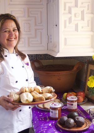 Una foto de Tamales para Día de Muertos en México con Salsas Artesanales Itakatl