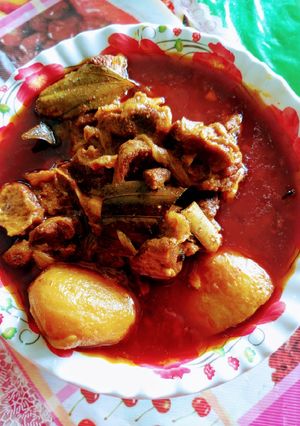 খাসির মাংসের ঝোল (khasir mangsher jhol recipe in bengali) রেসিপির প্রধান ছবি