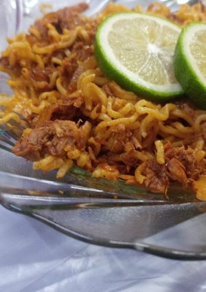 صورة لوصفة اندومي بالتونه